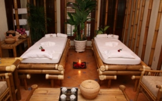 Design a small beautiful spa that makes a strong impression on customers